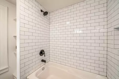 219 E Como Ave, Columbus, OH 43202 photo 22