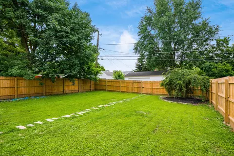 219 E Como Ave, Columbus, OH 43202 photo 32