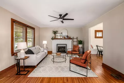 219 E Como Ave, Columbus, OH 43202 photo 3