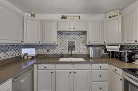 285 Heath Rd, Heath, OH 43056 photo 22