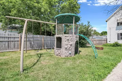 Exterior - 11 Hoffer Ave, Mansfield, OH 44902 photo 5 of 8