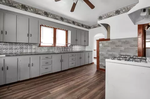 Kitchen - 11 Hoffer Ave, Mansfield, OH 44902 photo 1 of 2