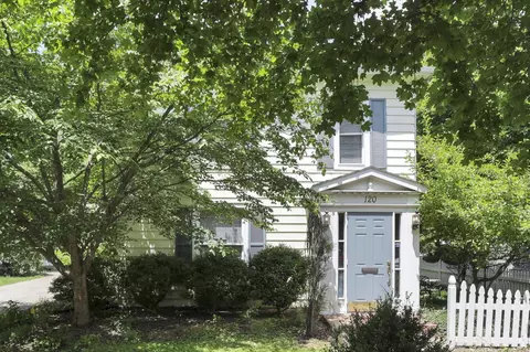120 W Broadway, Granville, OH 43023
