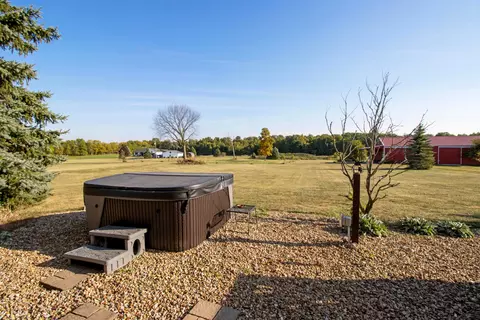 2283 Oh-162, North Fairfield, OH 44855