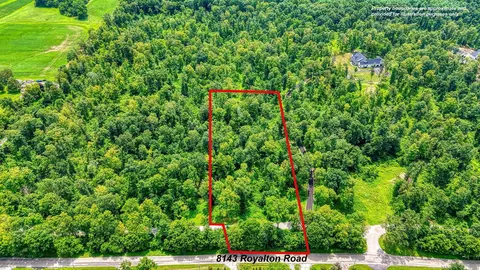 8143 Royalton Rd SW, Lancaster, OH 43130
