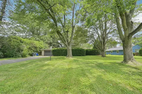 1068 Mcnaughten Rd, Columbus, OH 43213