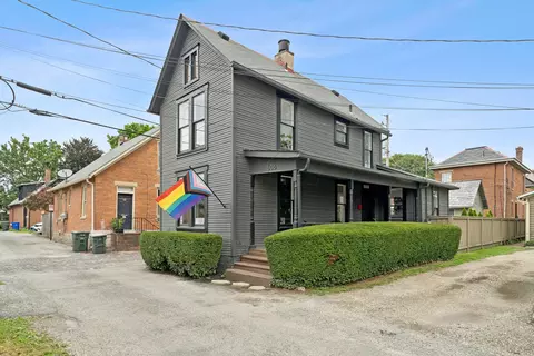 606 Rader Aly, Columbus, OH 43206