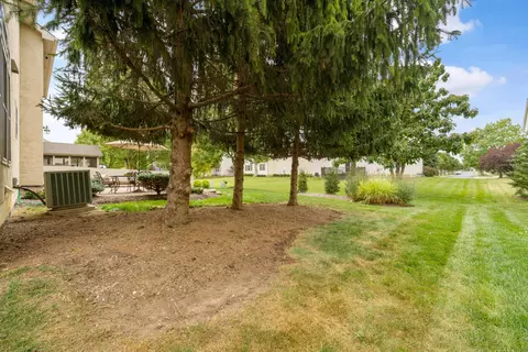 Exterior - 6567 Greensway Loop, Dublin, OH 43016 photo 6 of 15
