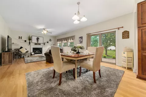 Dining - 6567 Greensway Loop, Dublin, OH 43016 photo 5 of 8