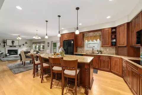 Kitchen - 6567 Greensway Loop, Dublin, OH 43016 photo 1 of 10
