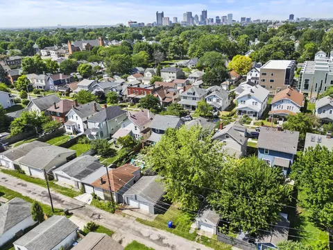 View/Area - 343 E Moler St, Columbus, OH 43207 photo 2 of 3