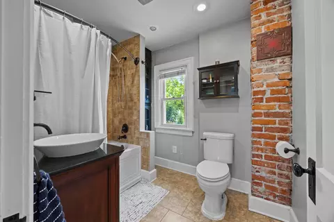 Bath - 343 E Moler St, Columbus, OH 43207 photo 2 of 2