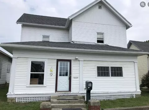 828 E Market St, Washington Court House, OH 43160