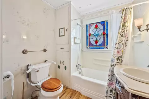 Bath - 105 Elm St, Prospect, OH 43342 photo 1 of 3