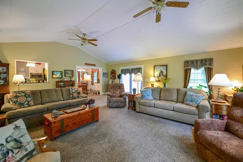 Living - 5131 Wooten Rd, Athens, OH 45701 photo 10 of 12