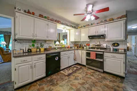 Kitchen - 5131 Wooten Rd, Athens, OH 45701 photo 2 of 10