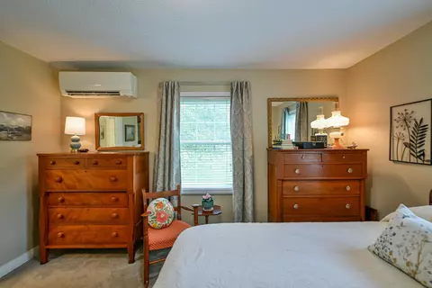 Bedroom - 5131 Wooten Rd, Athens, OH 45701 photo 5 of 9
