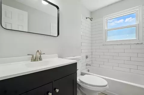 Bath - 3115 Larbrook Ct, Dublin, OH 43017 photo 1 of 4