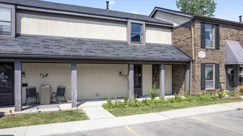 5750 Hallridge Cir, Columbus, OH 43232