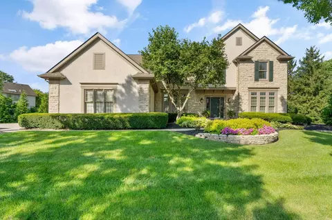 8221 Inistork Ct, Dublin, OH 43017