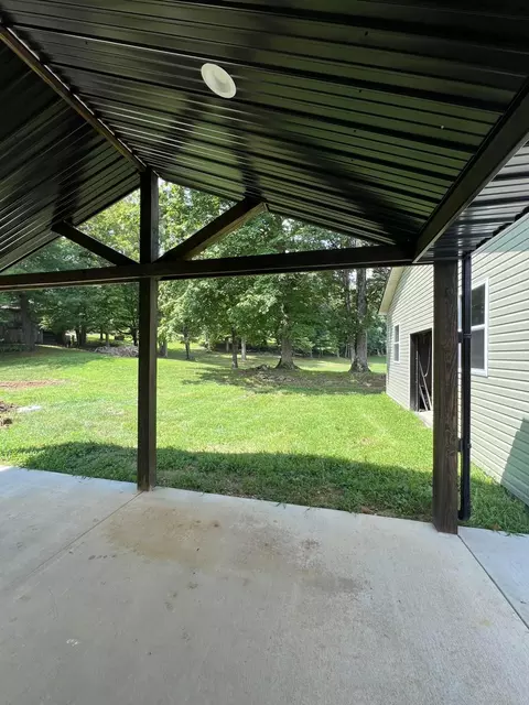 Exterior - 43219 Smith Goeglein Dr, Pomeroy, OH 45769 photo 4 of 11