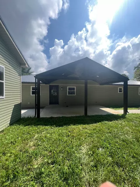 Exterior - 43219 Smith Goeglein Dr, Pomeroy, OH 45769 photo 9 of 11