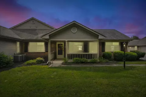 521 Kensington Dr, Heath, OH 43056