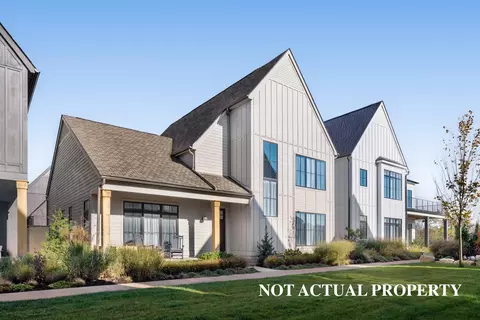 2512 Quarry Trails Dr, Columbus, OH 43228