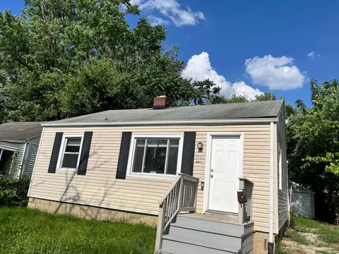 2352 Hiawatha Park Dr, Columbus, OH 43211
