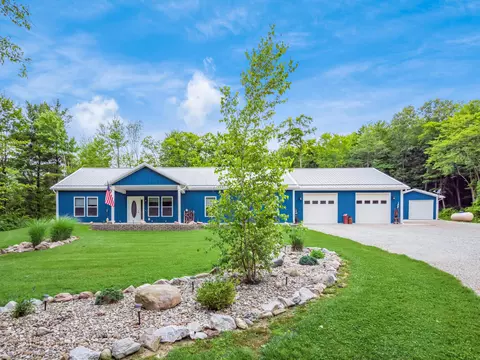 9325 Cinder Tipple Rd, Heath, OH 43056