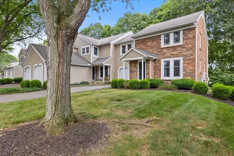 5845 Elmbridge Ln #27-6, Dublin, OH 43016