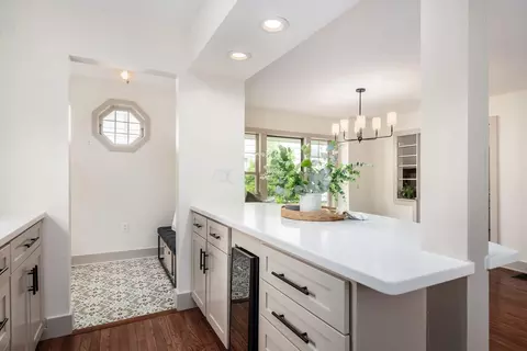 74 E Longview Ave, Columbus, OH 43202 photo 6