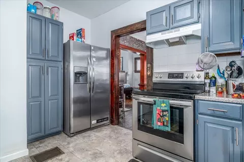 Kitchen - 131 Eldon Ave, Columbus, OH 43204 photo 2 of 3