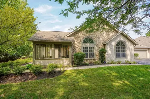 152 Stonebend Dr, Powell, OH 43065