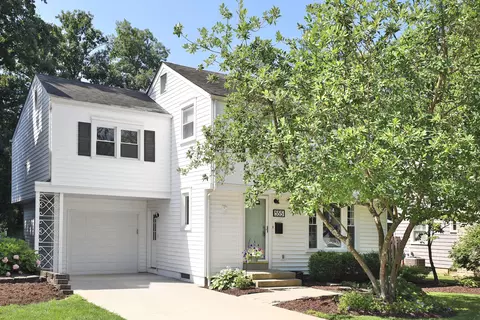 555 Meadoway Park, Worthington, OH 43085