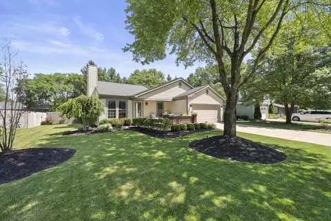 628 Forestwood Dr, Columbus, OH 43230