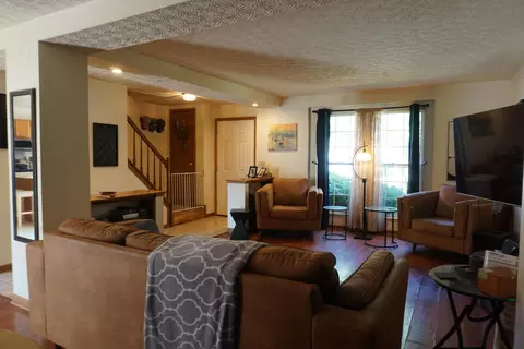 1277 Eagle View Dr, Columbus, OH 43228 photo 5