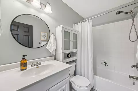 Bath - 5610 Boucher Dr, Orient, OH 43146 photo 3 of 3