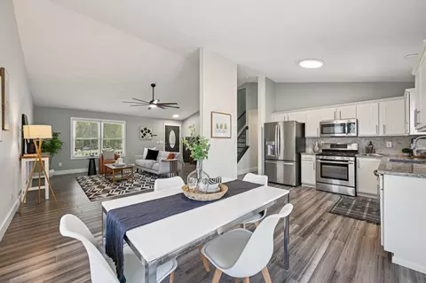 Dining - 5610 Boucher Dr, Orient, OH 43146 photo 2 of 2