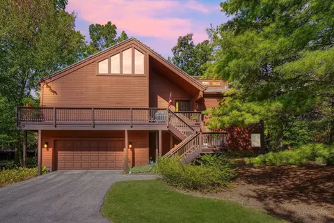 423 Hickory Ln, Westerville, OH 43081