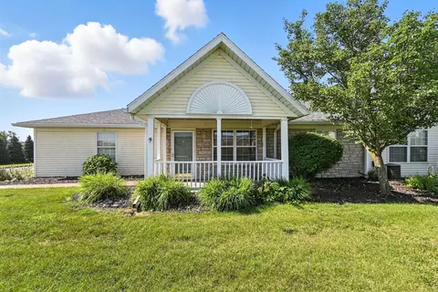 728 Villa Drive Dr, Ontario, OH 44906