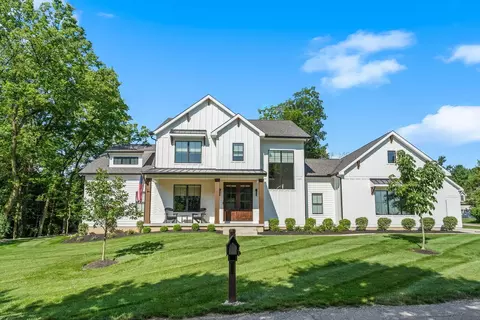 9221 Shawnee Trl, Powell, OH 43065