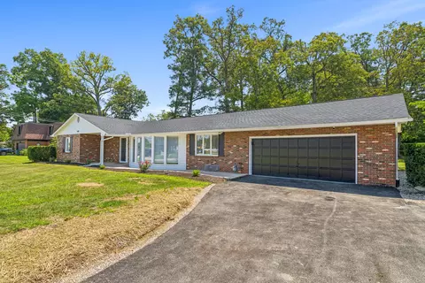 2169 White Rd, Grove City, OH 43123