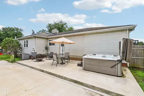 292 Monticello St, Circleville, OH 43113 photo 3