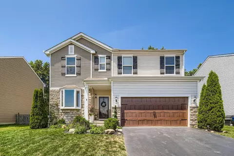 2213 Holiday Valley Dr, Grove City, OH 43123
