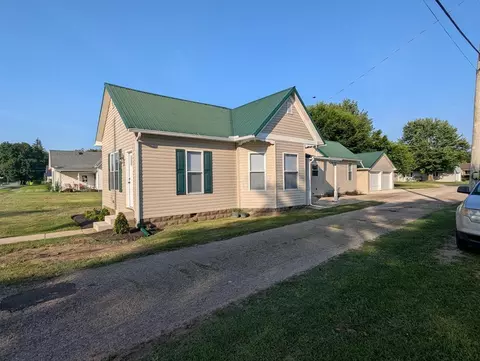 115 2nd St, Frankfort, OH 45628