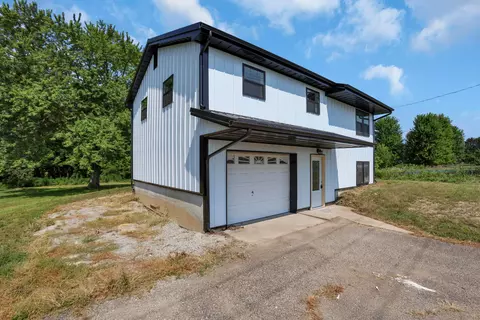 26563 Tarlton Adelphi Rd, Laurelville, OH 43135