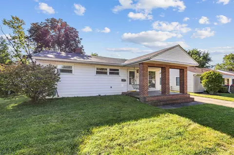 4326 Brookgrove Dr, Grove City, OH 43123