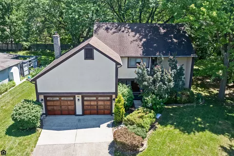 90 Spring Creek Dr, Westerville, OH 43081