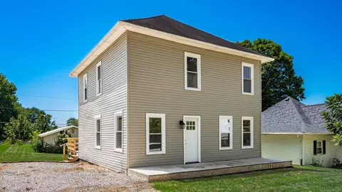 520 Mill St, Utica, OH 43080